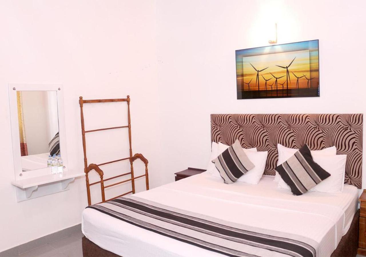 Cozy Inn Negombo Exterior foto