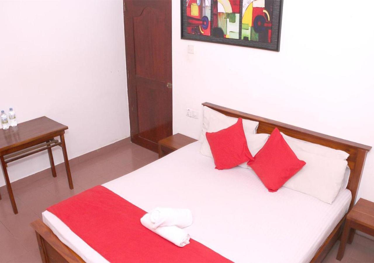 Cozy Inn Negombo Exterior foto